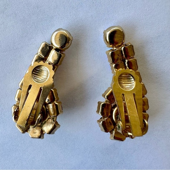 Vintage 1960s Aurora Borealis Clip Back Earrings - Picture 6 of 10